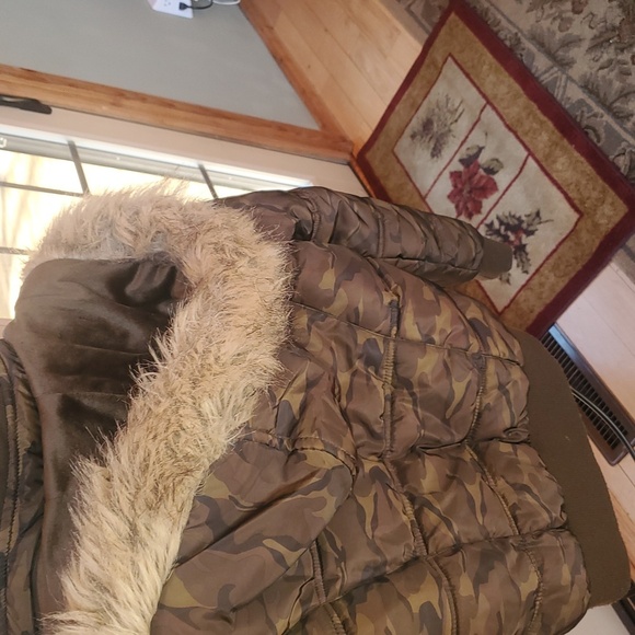 Snobbish Collection Camo Heavy Lined Sz. M Jacket w Hood & Pockets - Picture 9 of 14